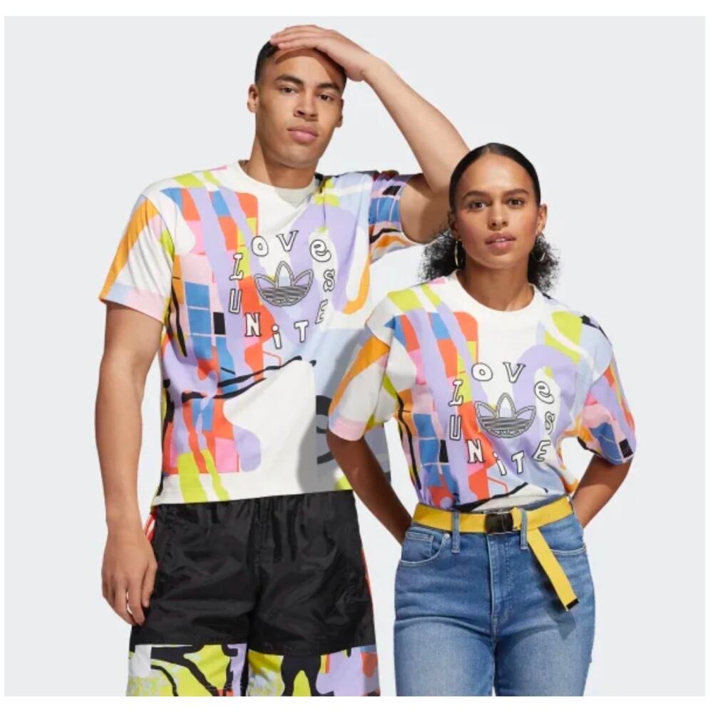 NWT❤️Adidas Unisex’s Love Unites All Over Print Tee sz-S - Picture 2 of 5